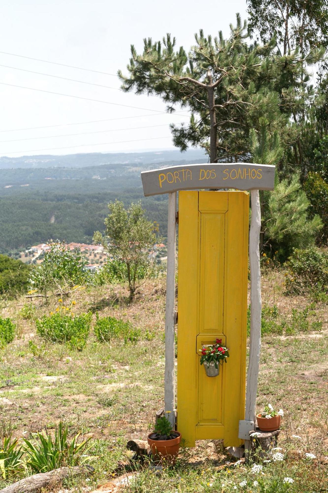 Casa Trilhos Da Serra Alcobertas Luaran gambar